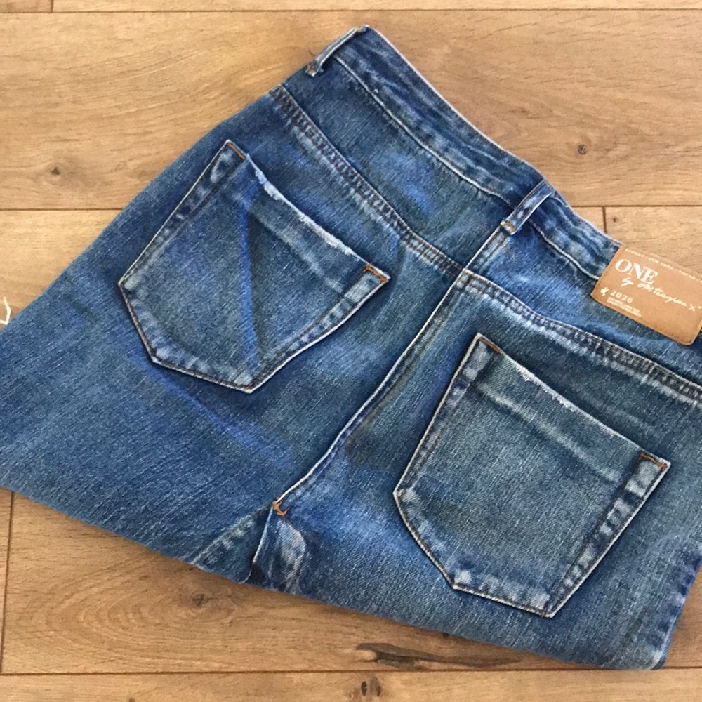 One Teaspoon denim skirt.